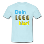 Männer T-Shirt von Gildan - Beispiel-Logo - Sky